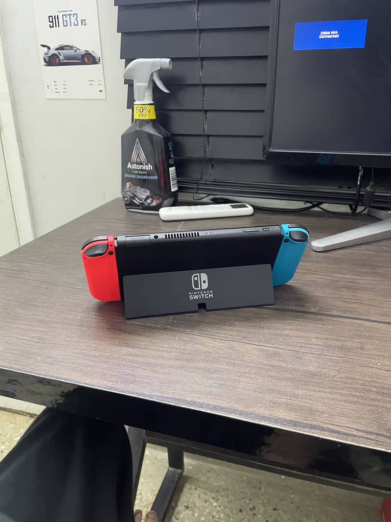 Nintendo Switch Oled in mint condition 1