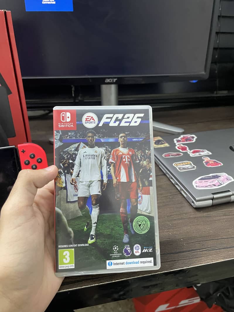 Nintendo Switch Oled in mint condition 5