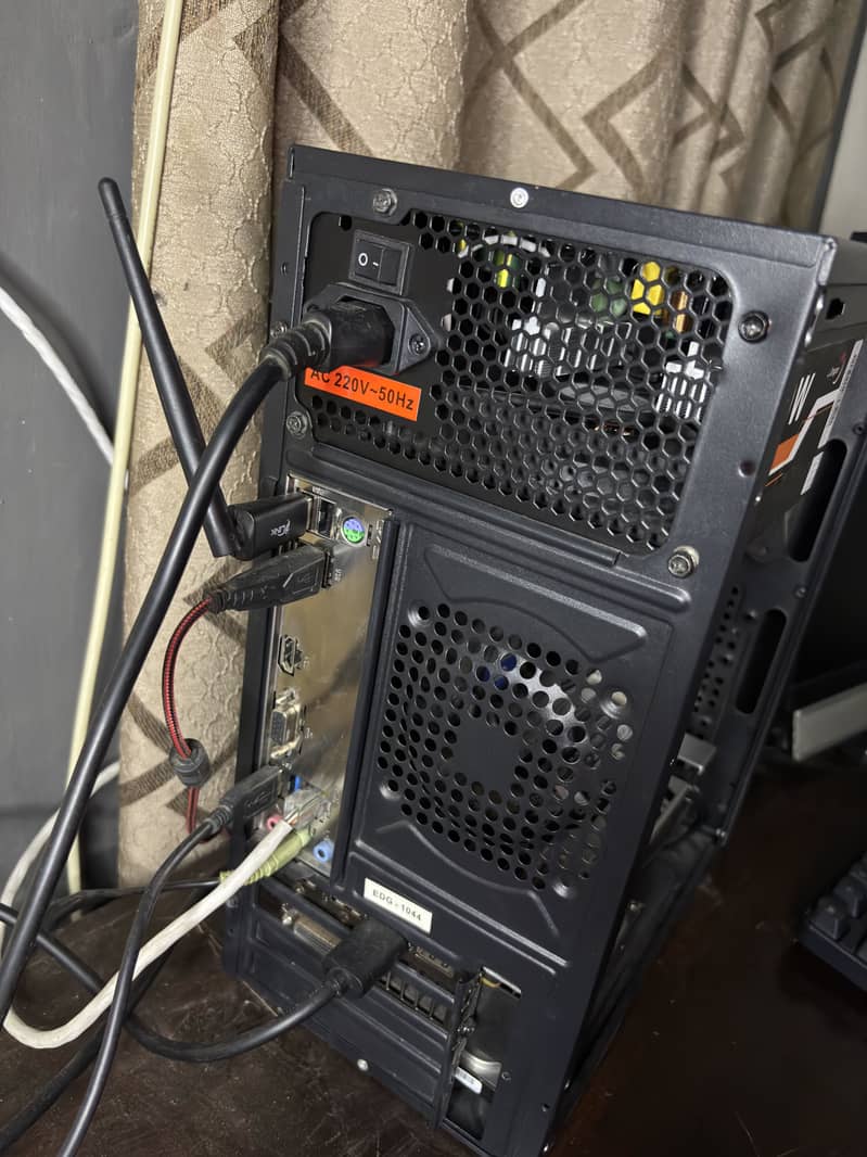 Gaming pc setup with borderless led 3
