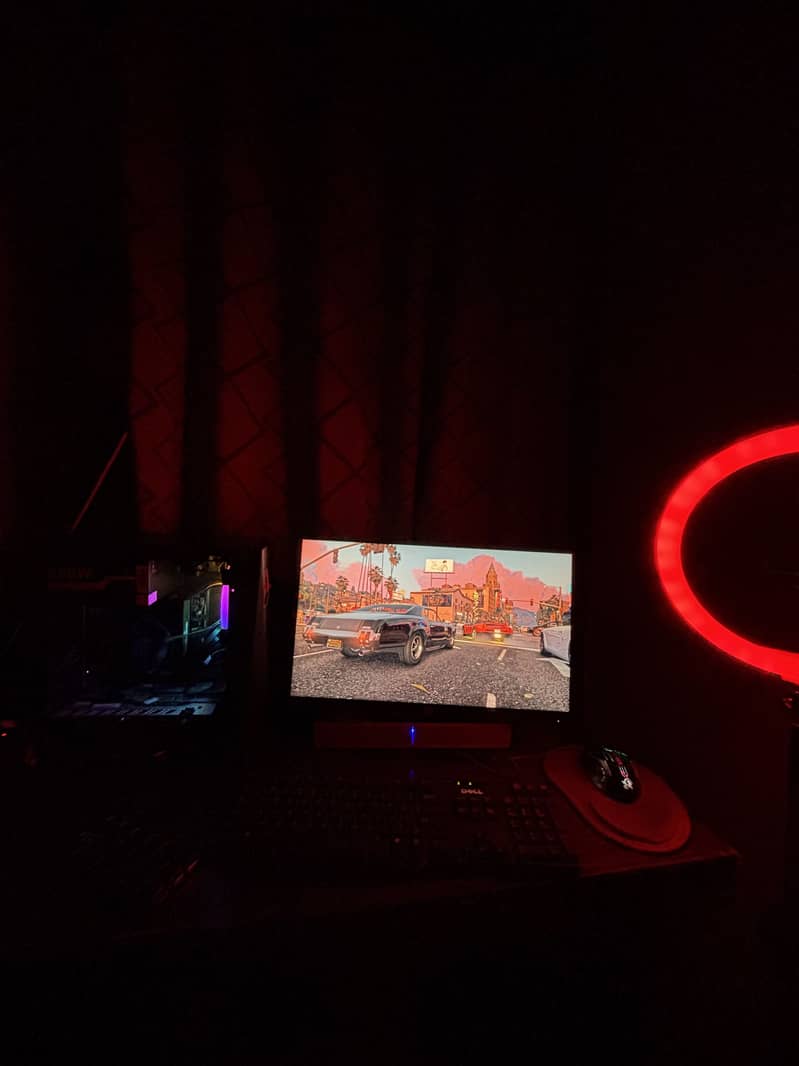 Gaming pc setup with borderless led 7