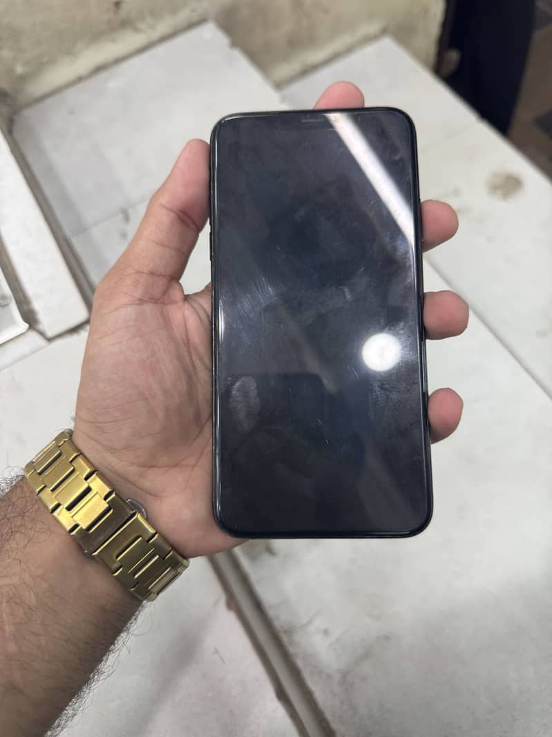Apple iPhone 11 Pro Max 3