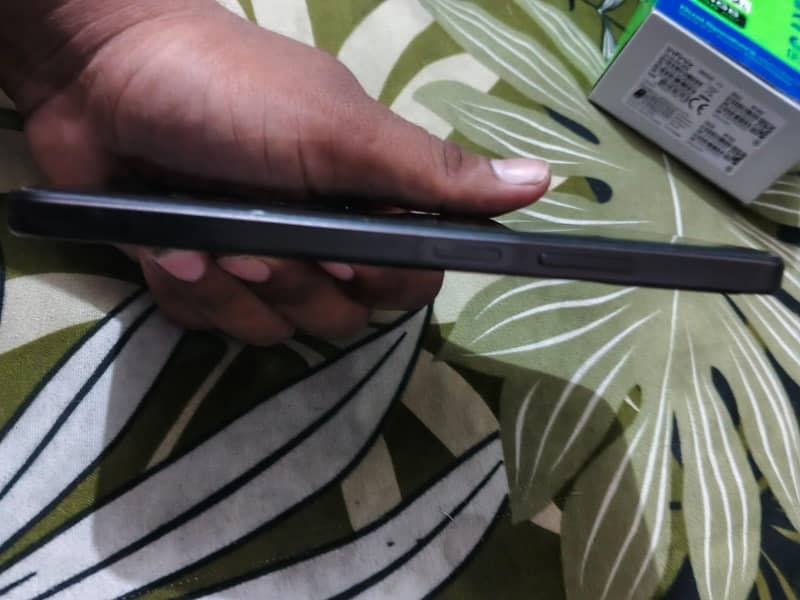 OPPO A6s 8 256 3