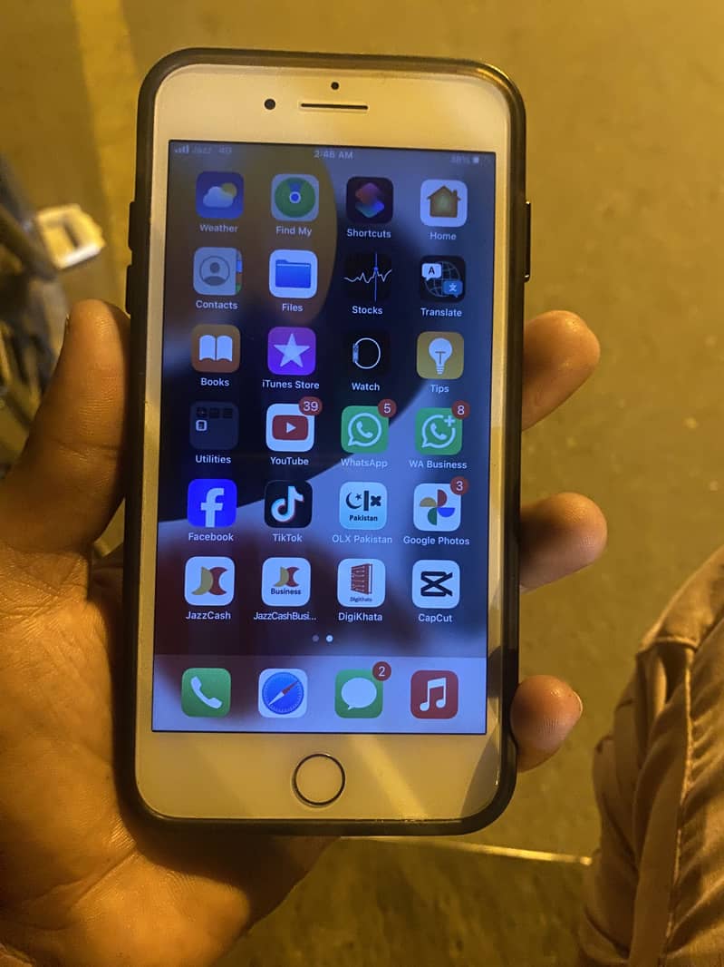Apple iPhone 7 Plus 2