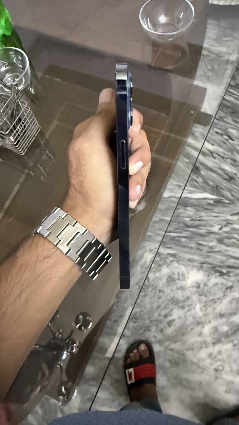 iPhone 12 Pro Max 1