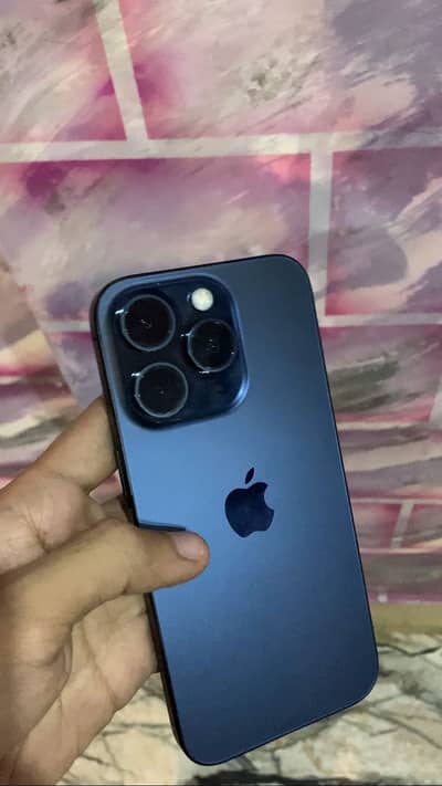 Apple iPhone 15 Pro (512GB]