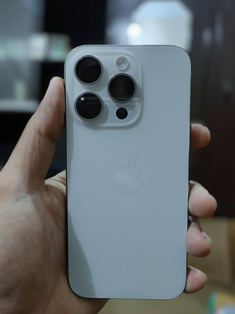 Apple iPhone 15 Pro 8