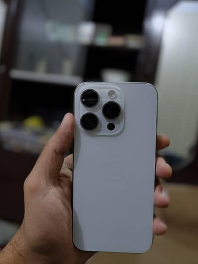 Apple iPhone 15 Pro