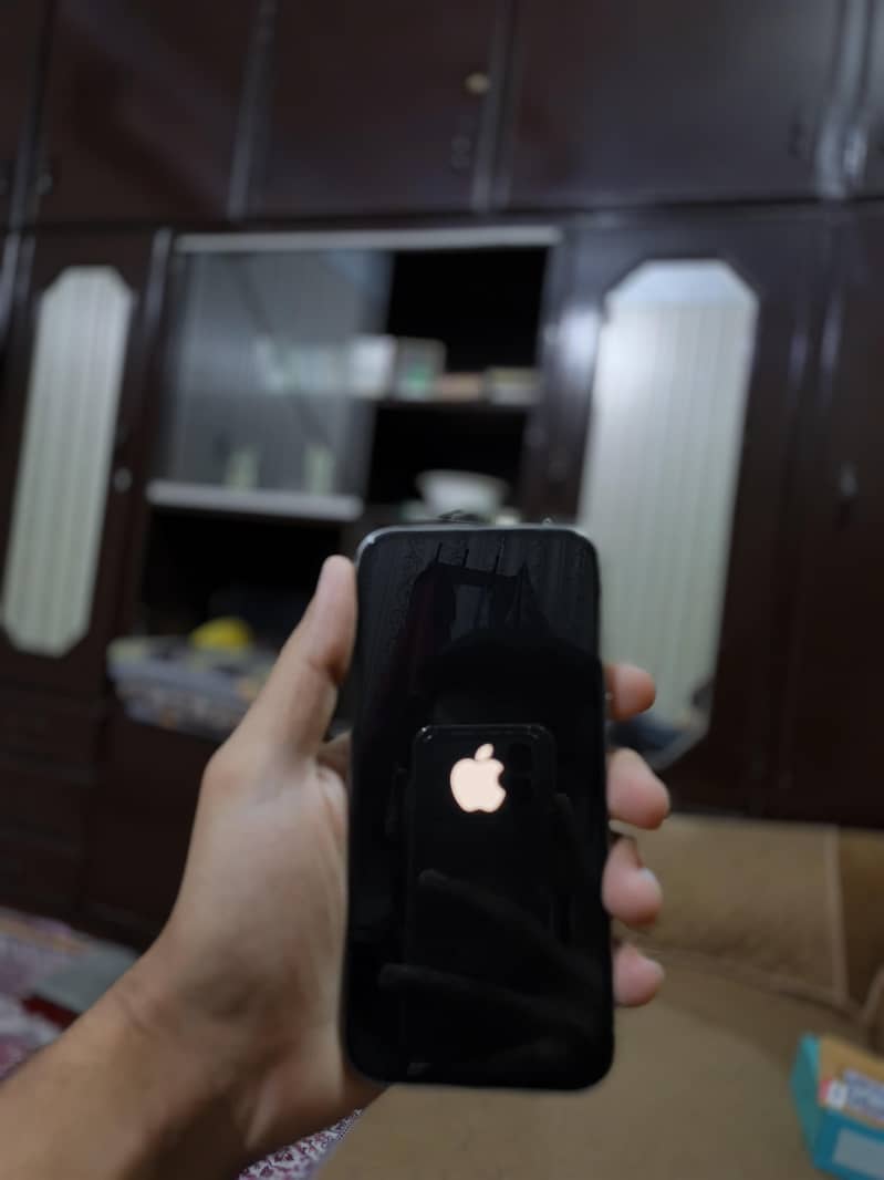 Apple iPhone 15 Pro 6