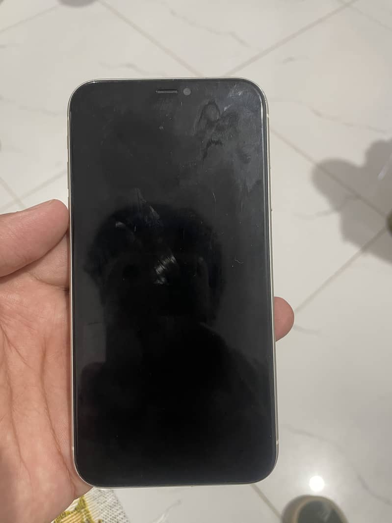 Apple iPhone 11 0