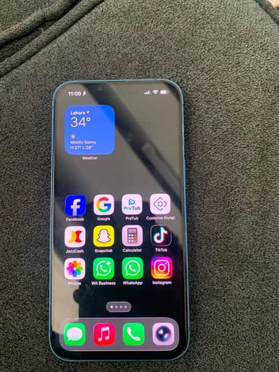 Apple iPhone 13