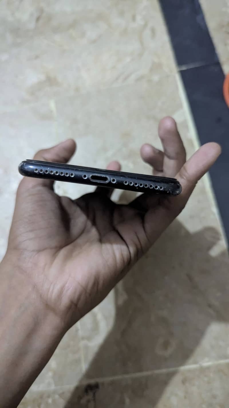 Apple iPhone 7 Plus 1