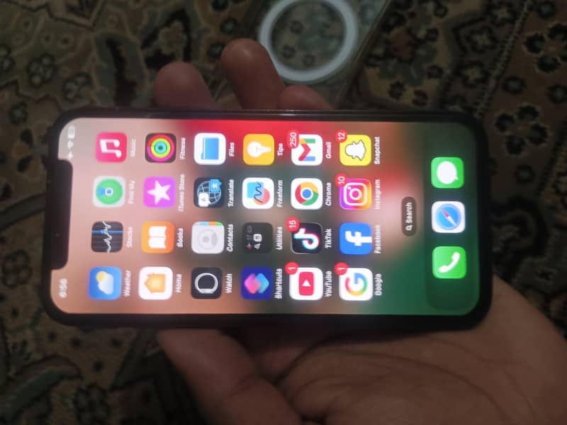 Apple iPhone X 3