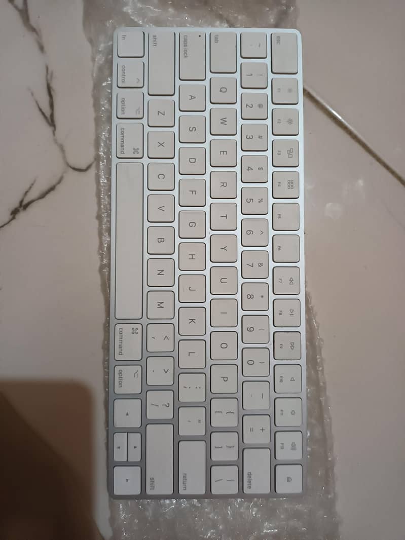 Apple magic 2 keyboard 0
