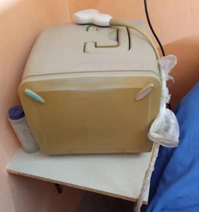 gyne clinic for sale all equipment 2 rooms running buisness
