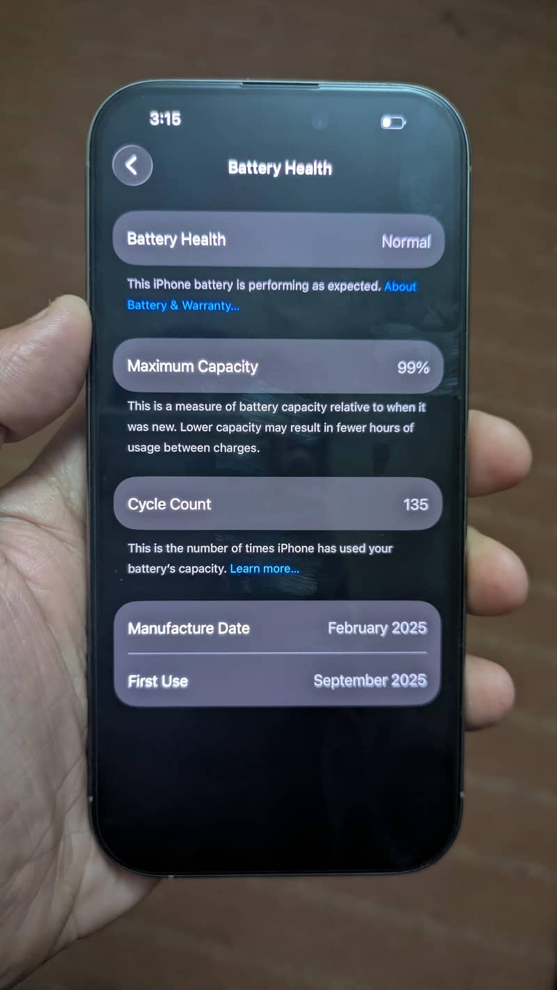 Apple iPhone 16 Pro 1