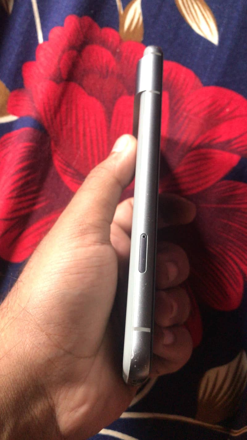Google Pixel 8 3