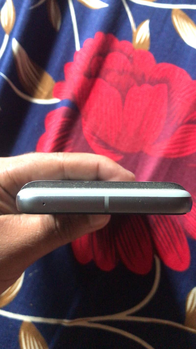 Google Pixel 8 5