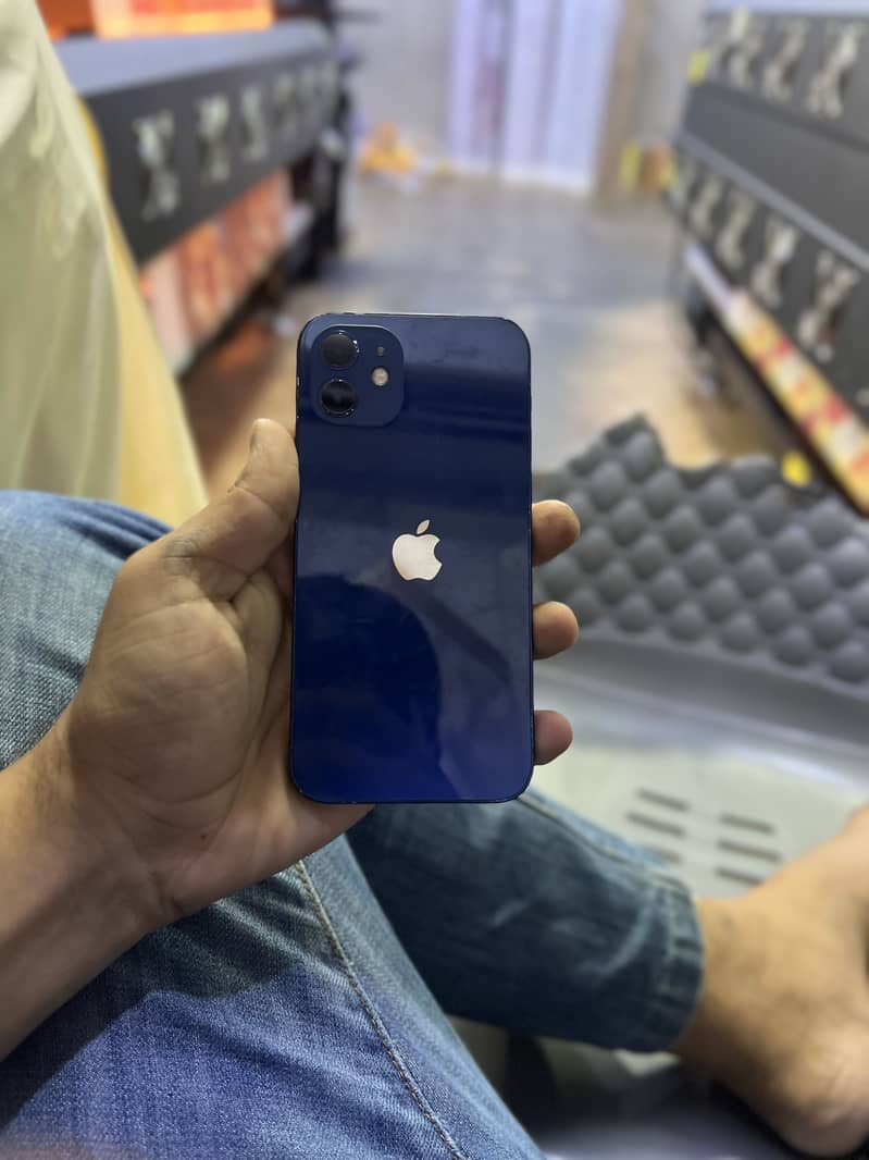 Apple iPhone 12 2