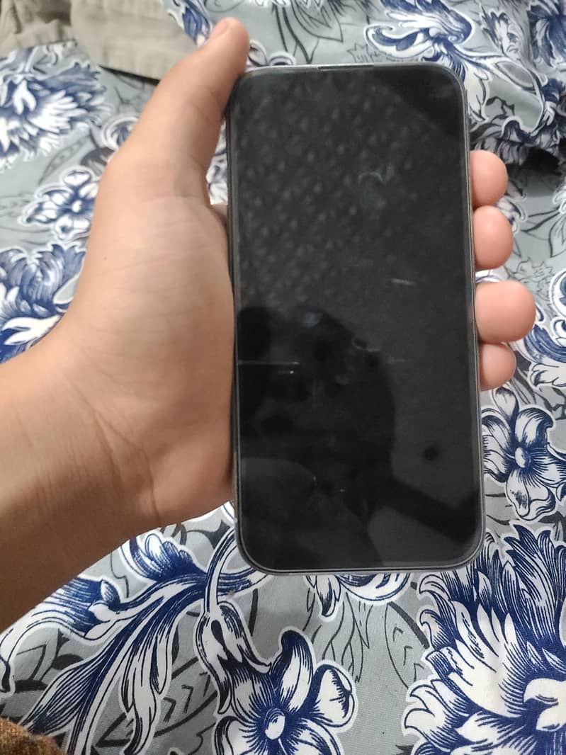 IPHONE 15 PRO JV 1