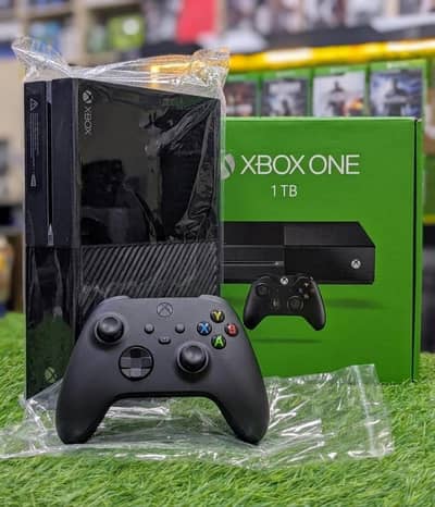XBOX ONE 500GB/1TB BOTH VARIANTS ARE AVAILABLE AT OUR STORE