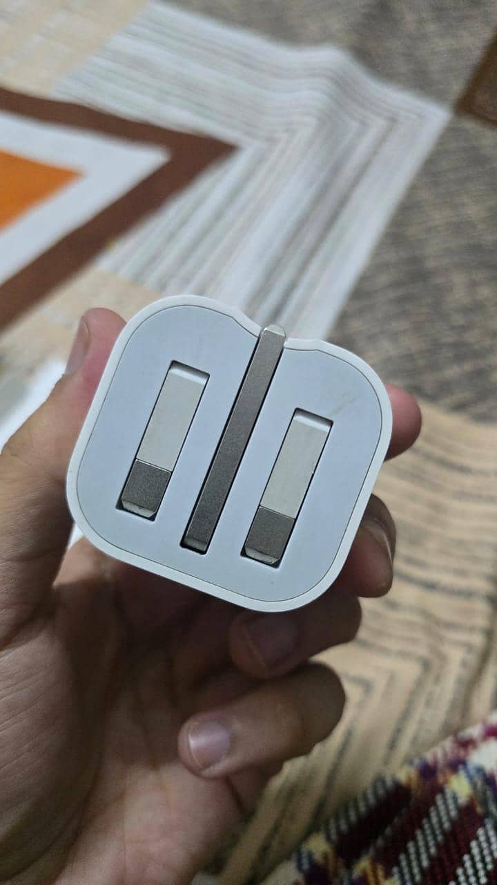 apple original adaptor 1