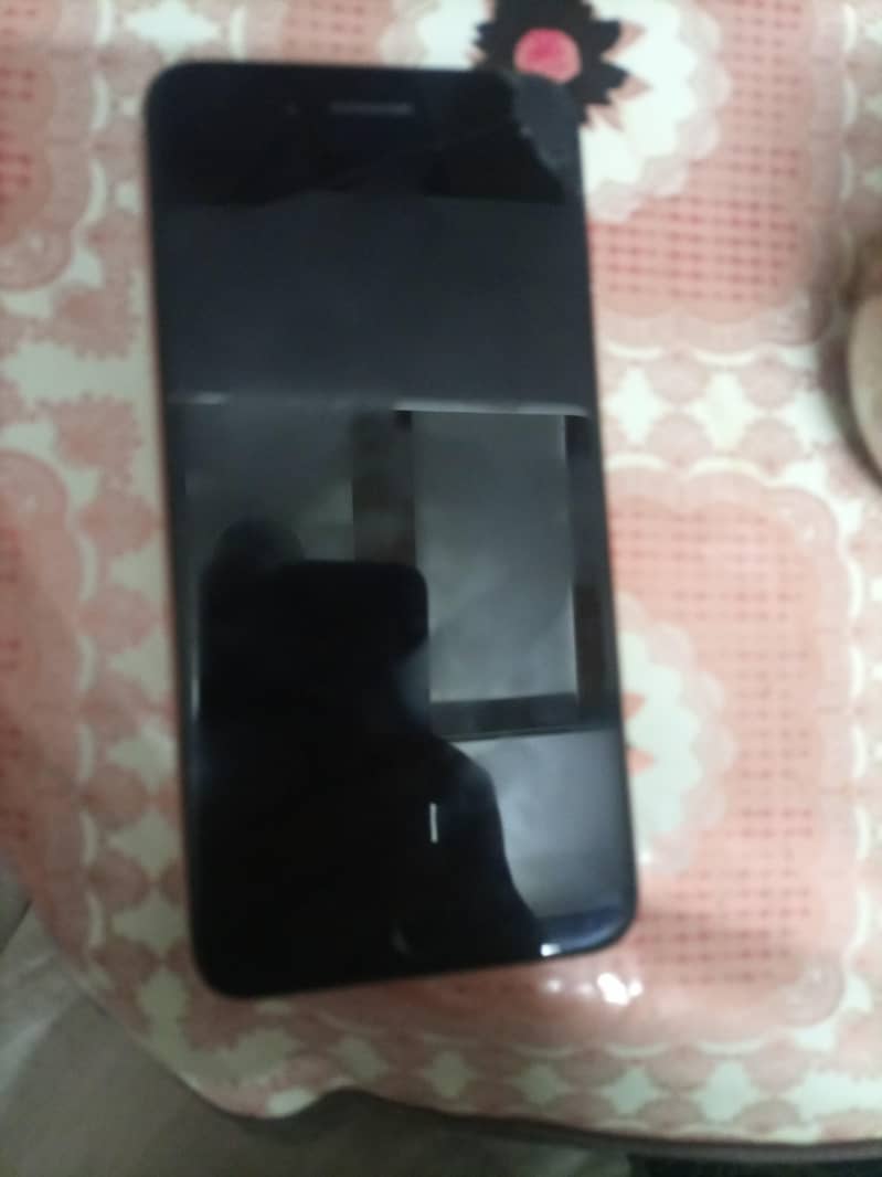 Apple iPhone 8 Plus 4