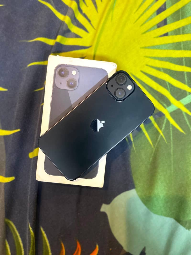 Apple iPhone 13 1