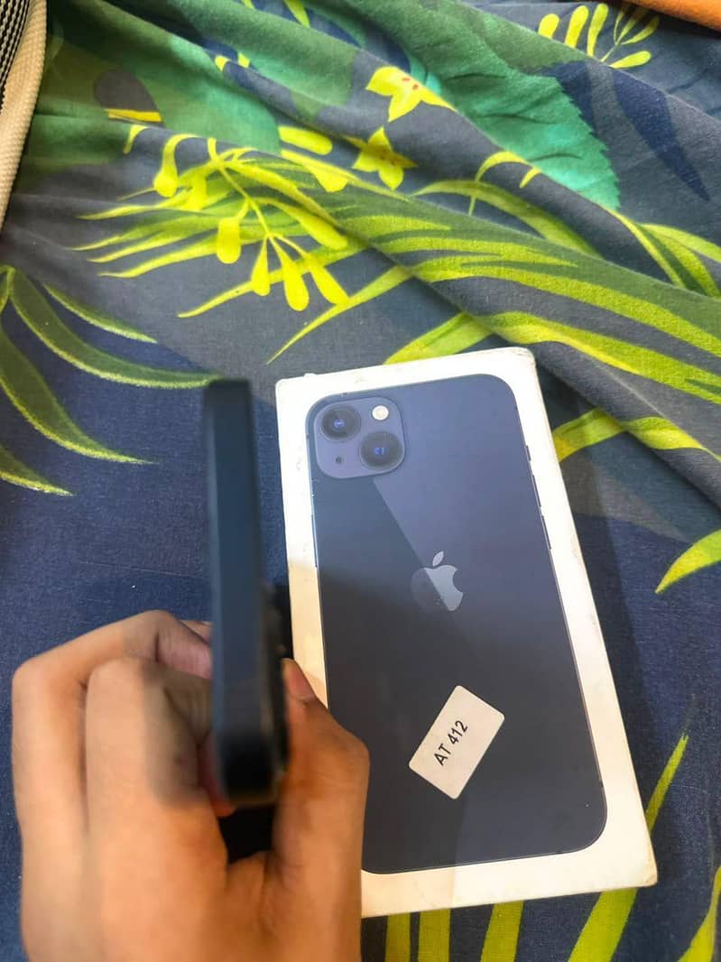 Apple iPhone 13 3