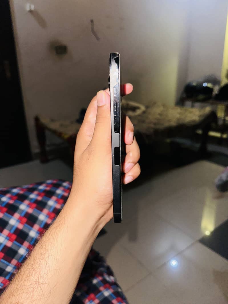 Apple iPhone 14 Pro Max 2