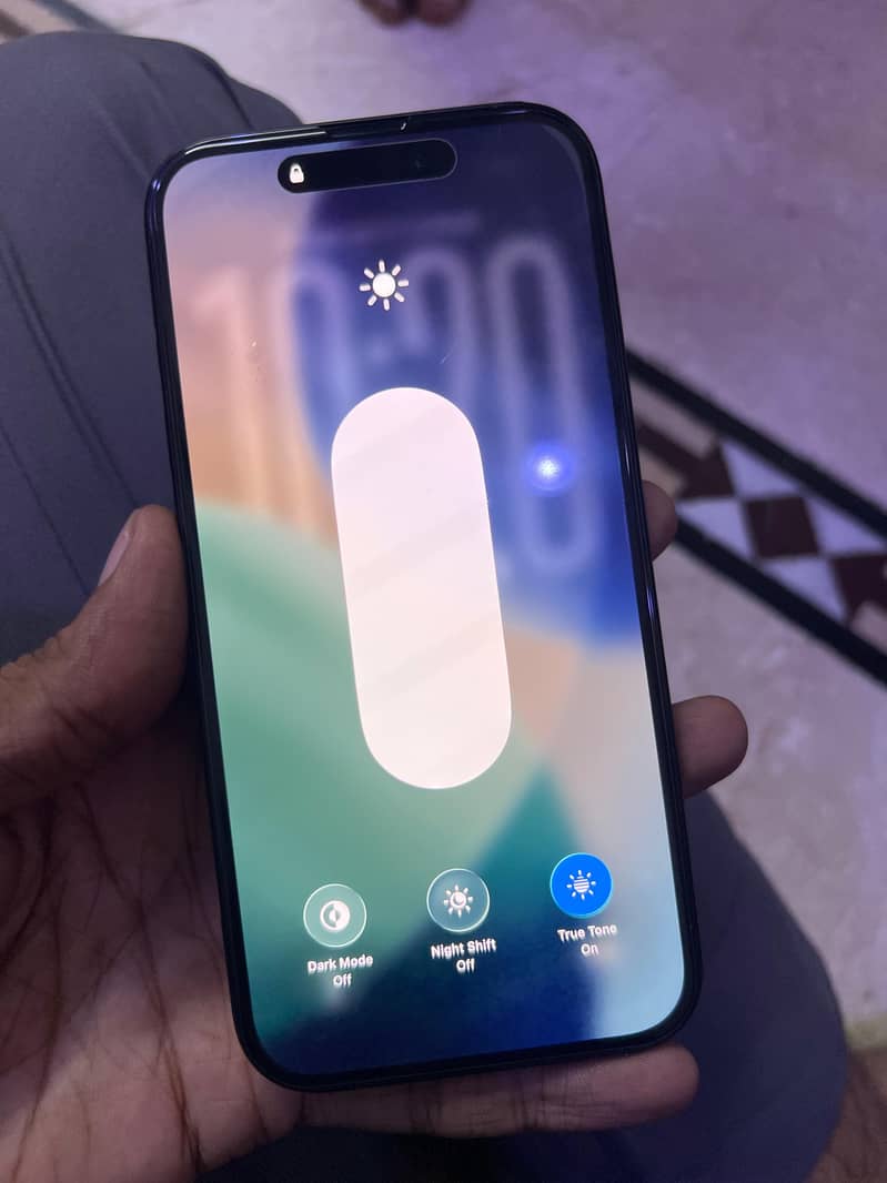 iPhone 15 3
