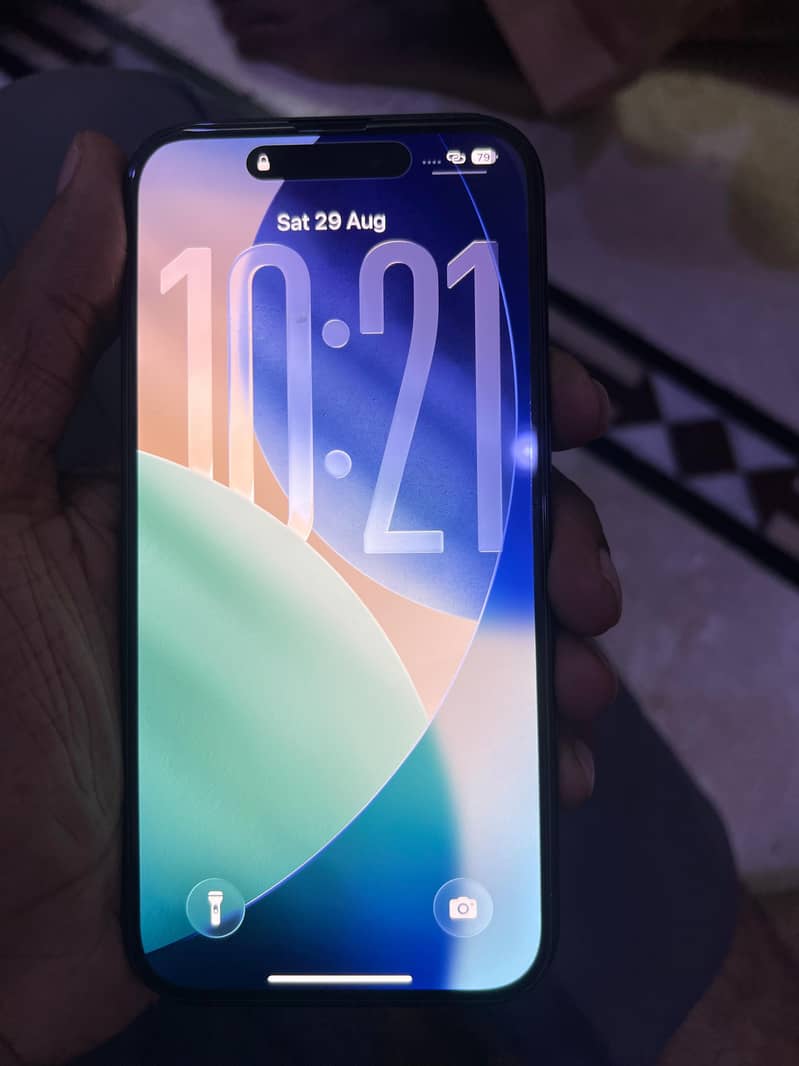 iPhone 15 6