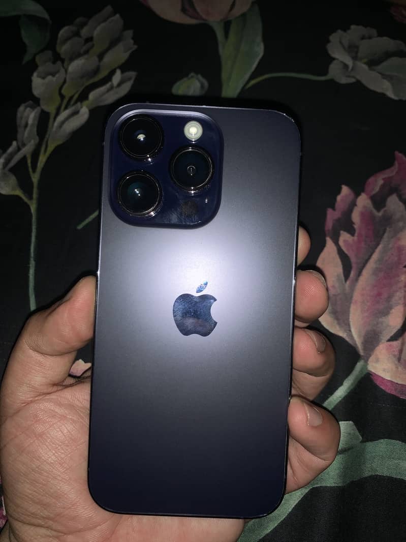 Apple iPhone 14 Pro 1