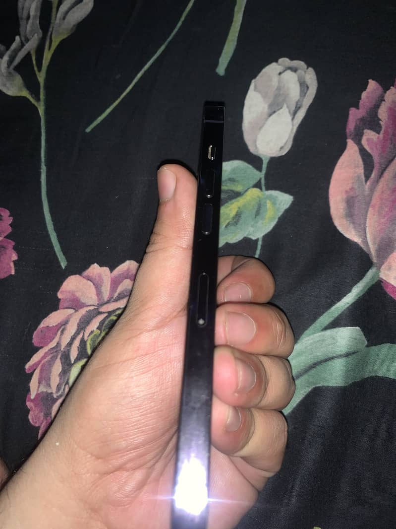 Apple iPhone 14 Pro 3