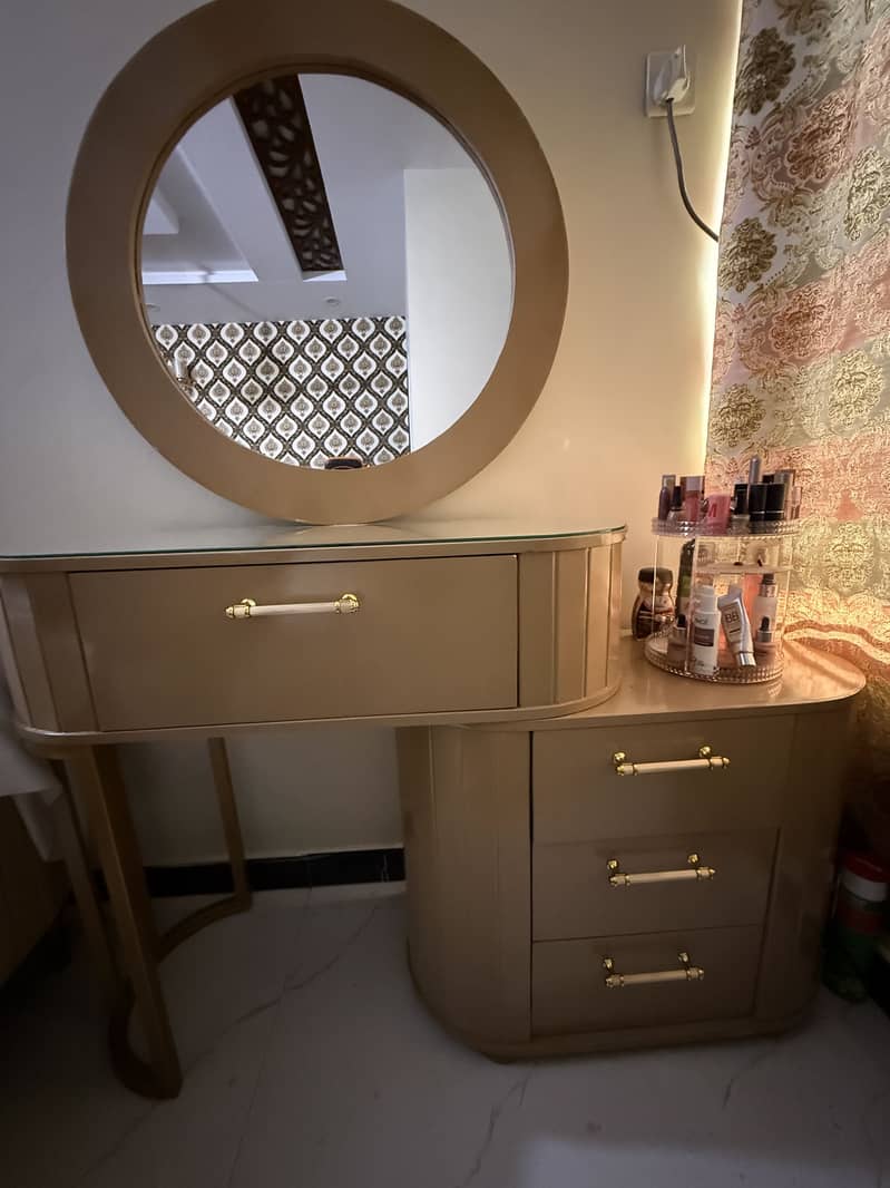 Room Dressing 1