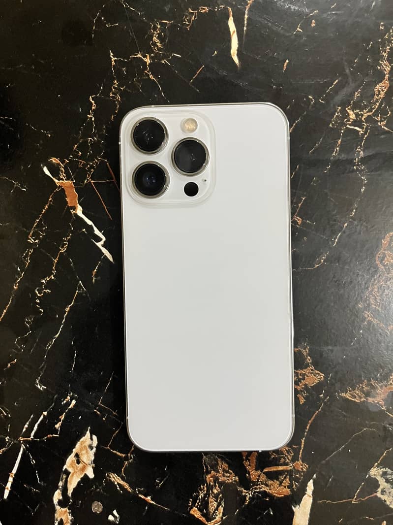 Apple iPhone 13 Pro 4