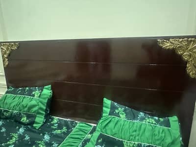 King size bed with 2 side tables