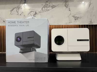P50 android projector ( 200” display , 4K ultra HD ) 800 ANSI NEW