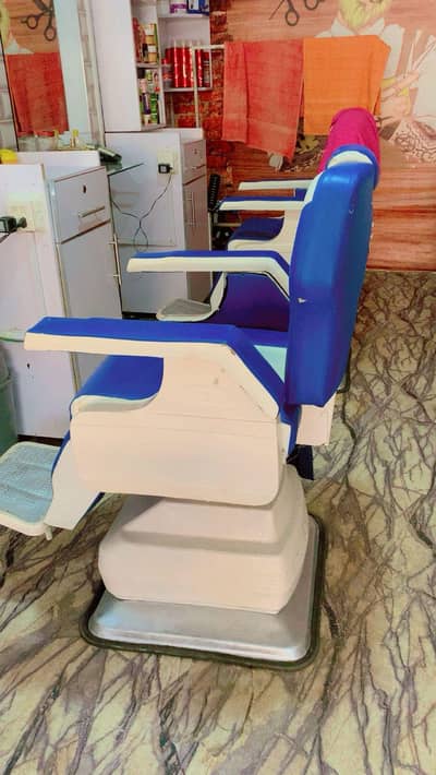 hair salon and beauty parlour for sale 03700143101