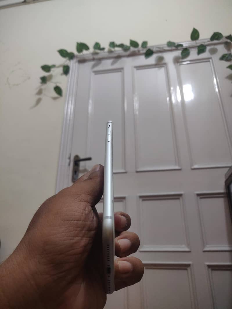 Apple iPhone 7 Plus 3