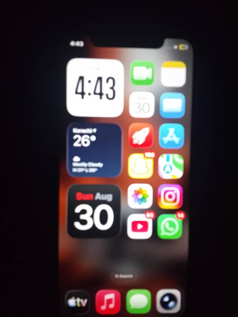 Apple iPhone 11 4