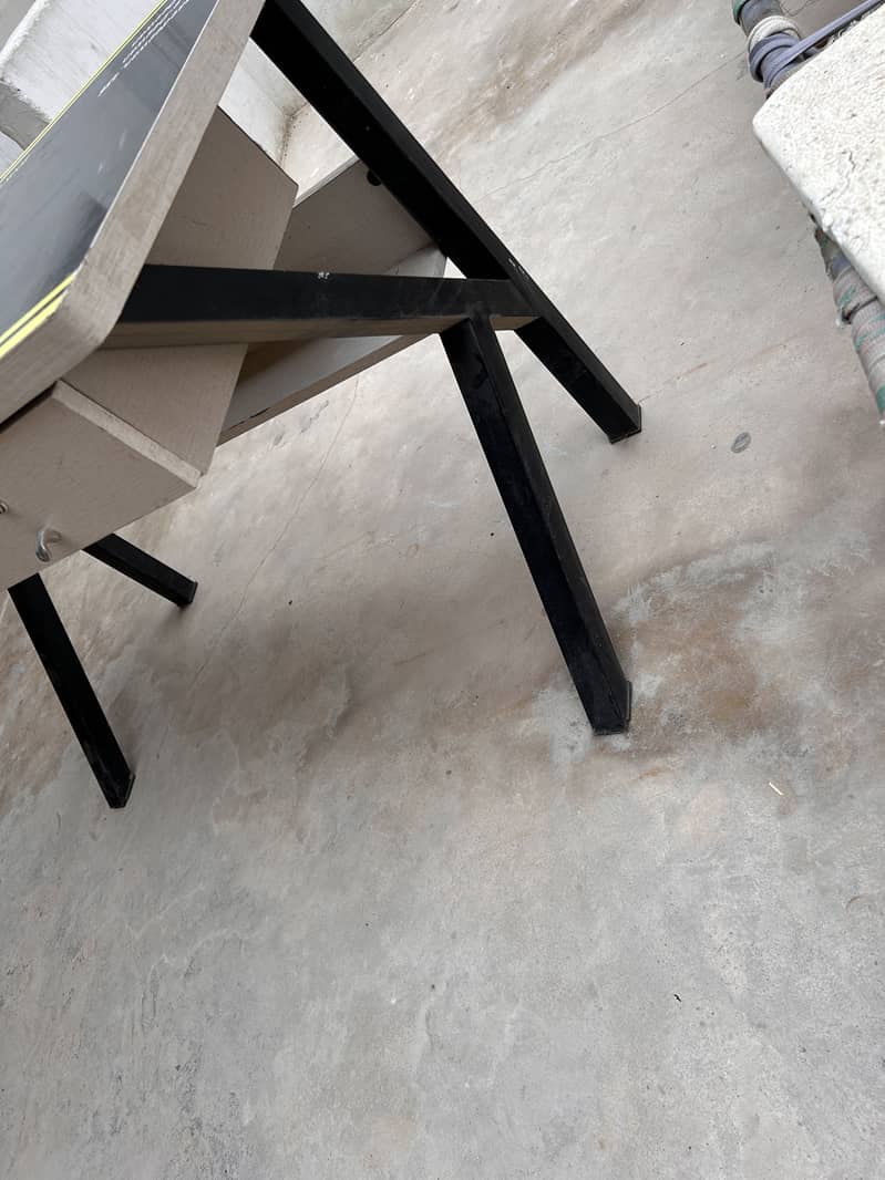 Computer table or work table 2
