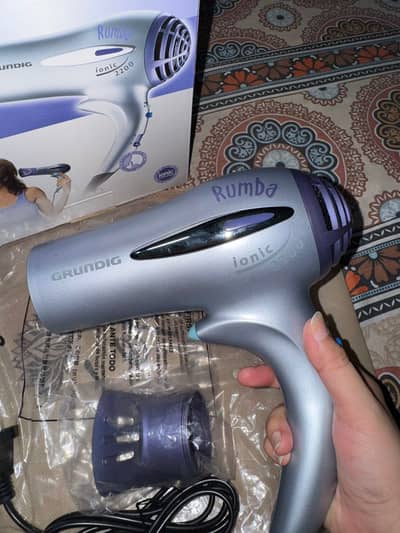 The Grundig Rumba Ionic 2200