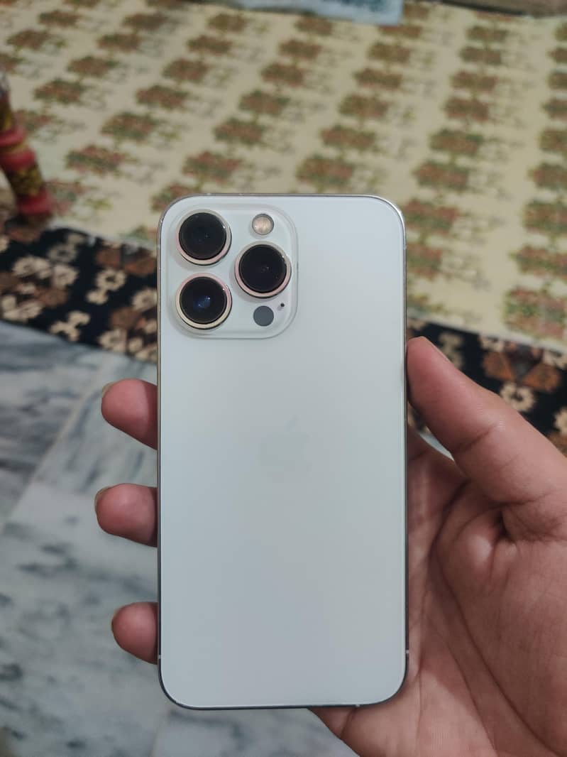 Apple iPhone 13 Pro 3