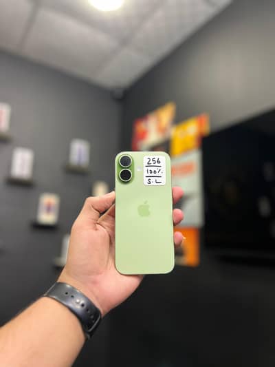 Iphone 17 - 256GB - Non PTA - 100% Health 0319/0252896