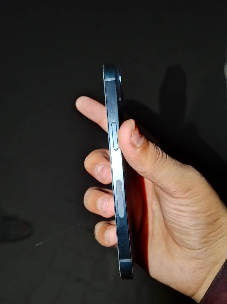 Apple iPhone 14 2