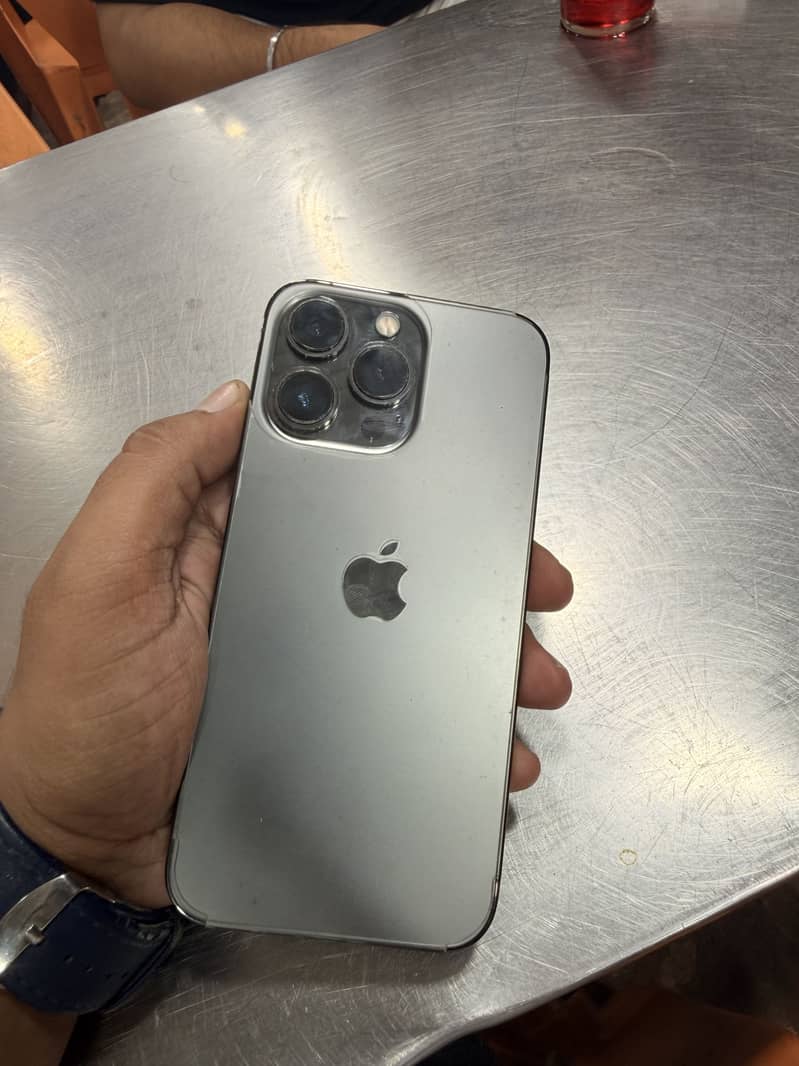 Apple iPhone 13 Pro 0