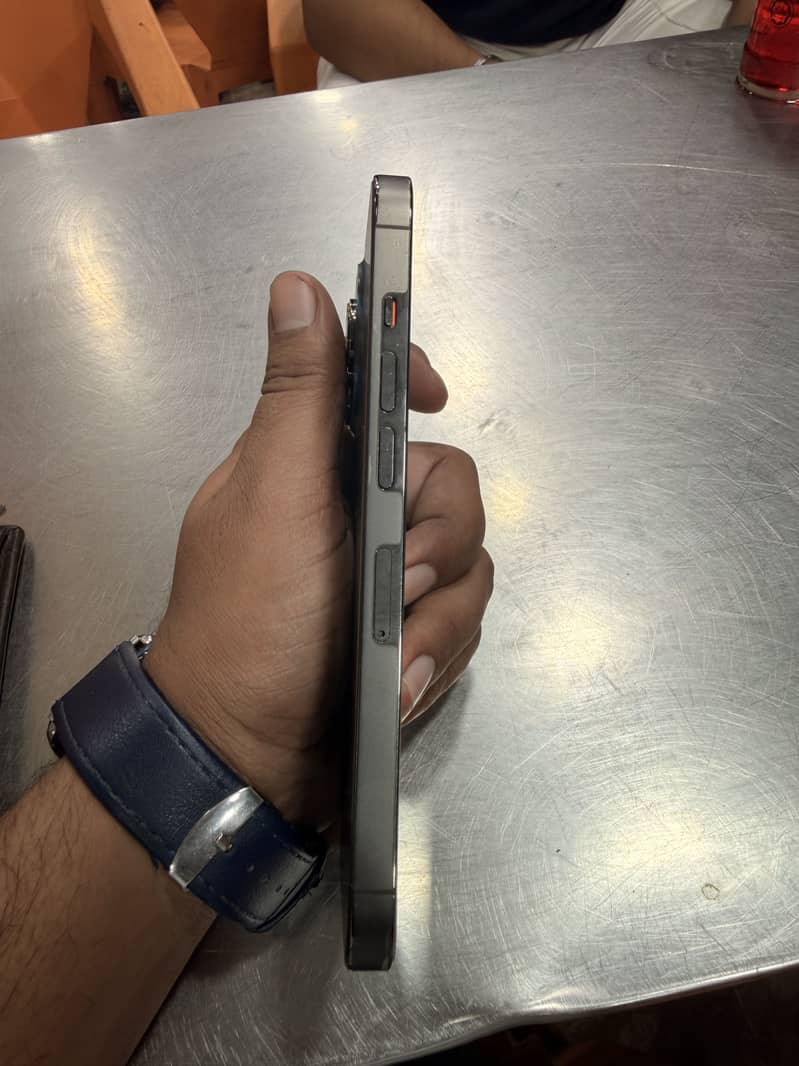 Apple iPhone 13 Pro 5