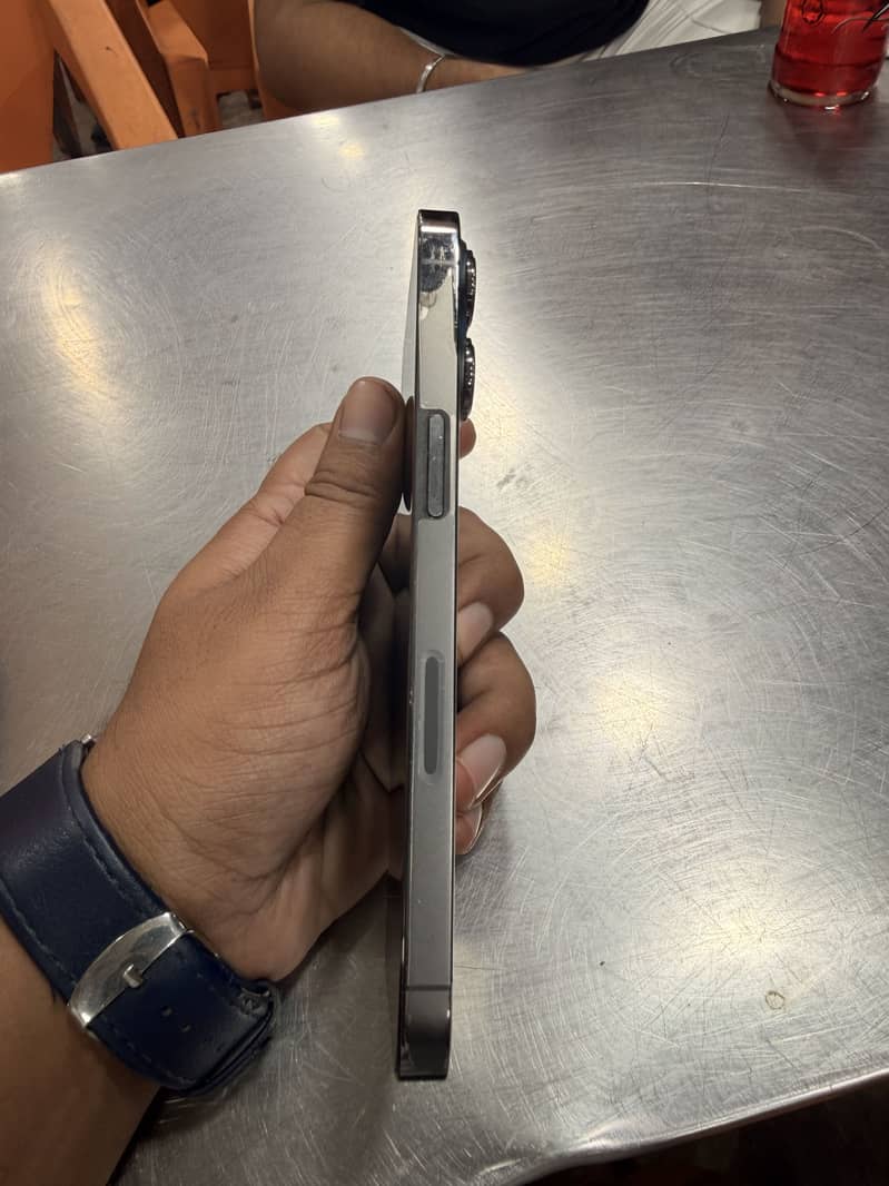 Apple iPhone 13 Pro 6
