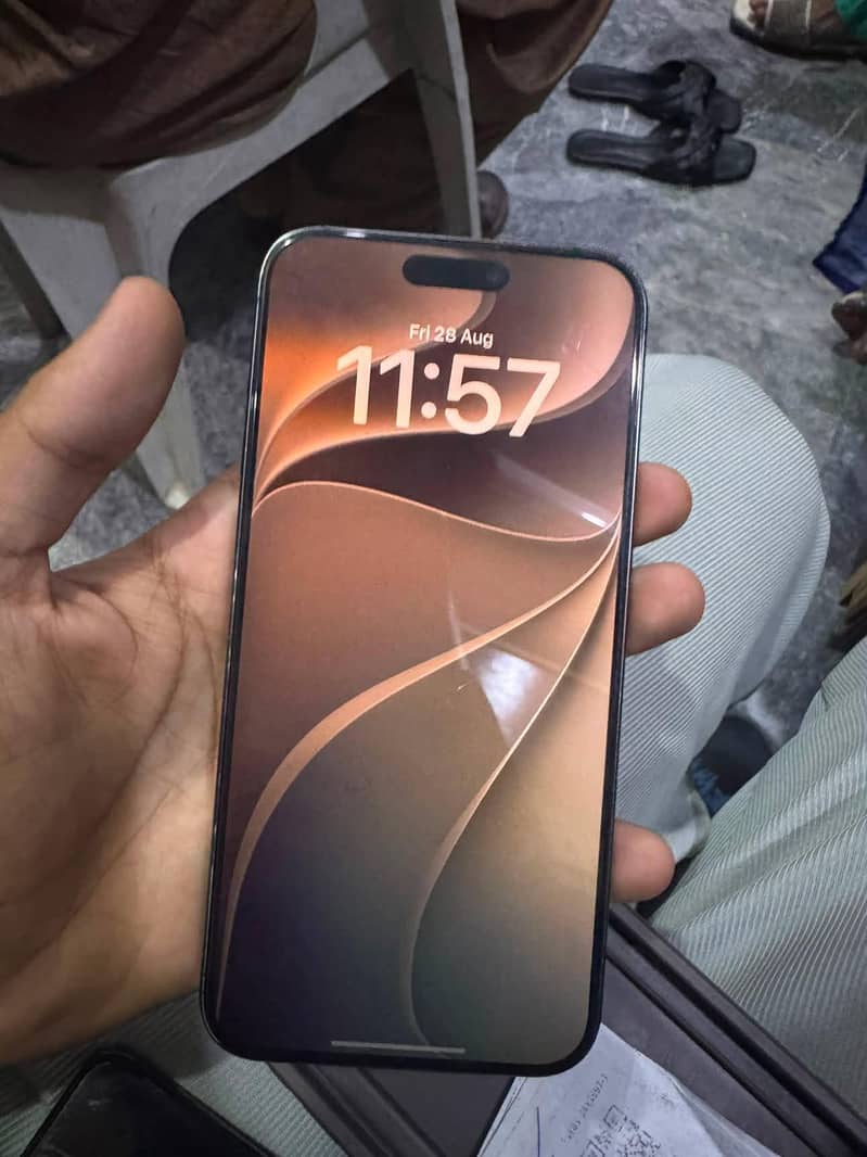 Apple iPhone 15 Pro Max 0