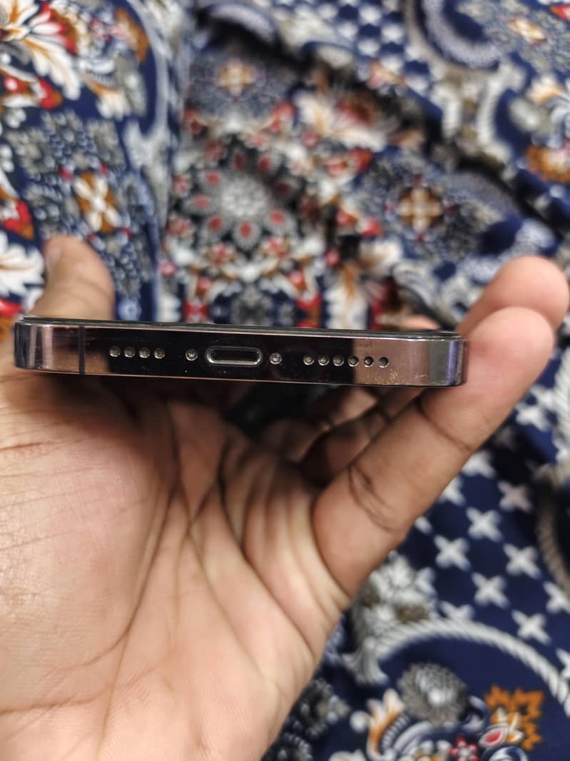 Apple iPhone 14 Pro Max 3
